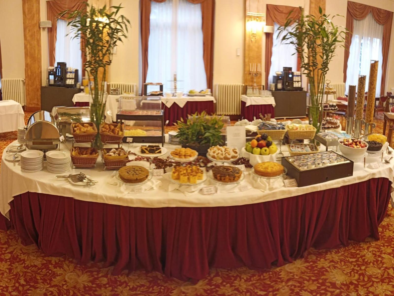 Hotel Palace Grand