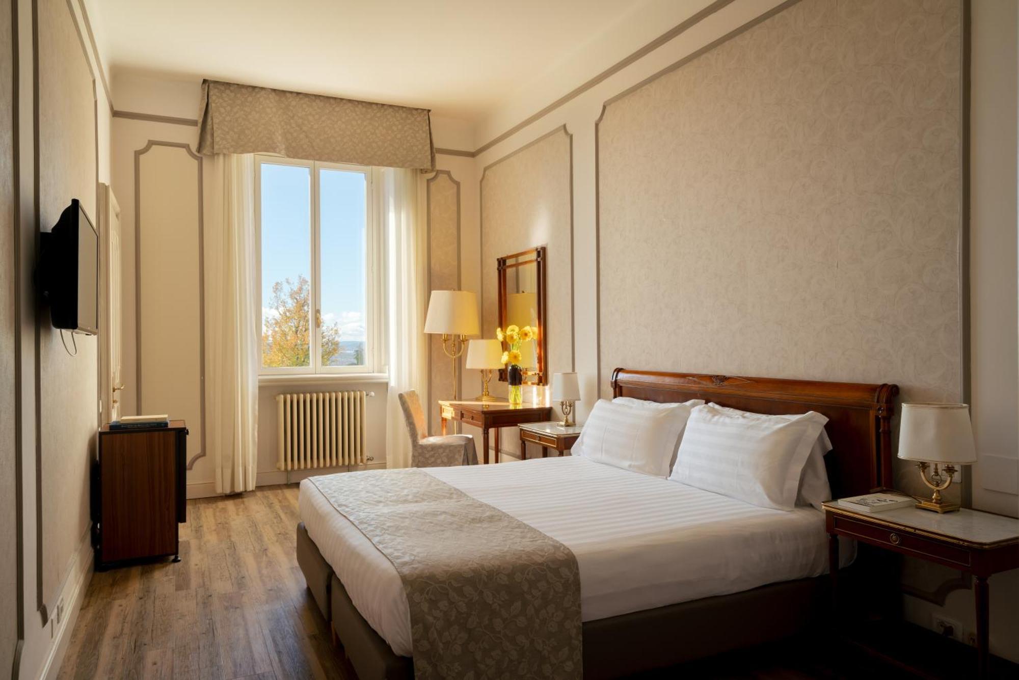 Palace Grand 4*